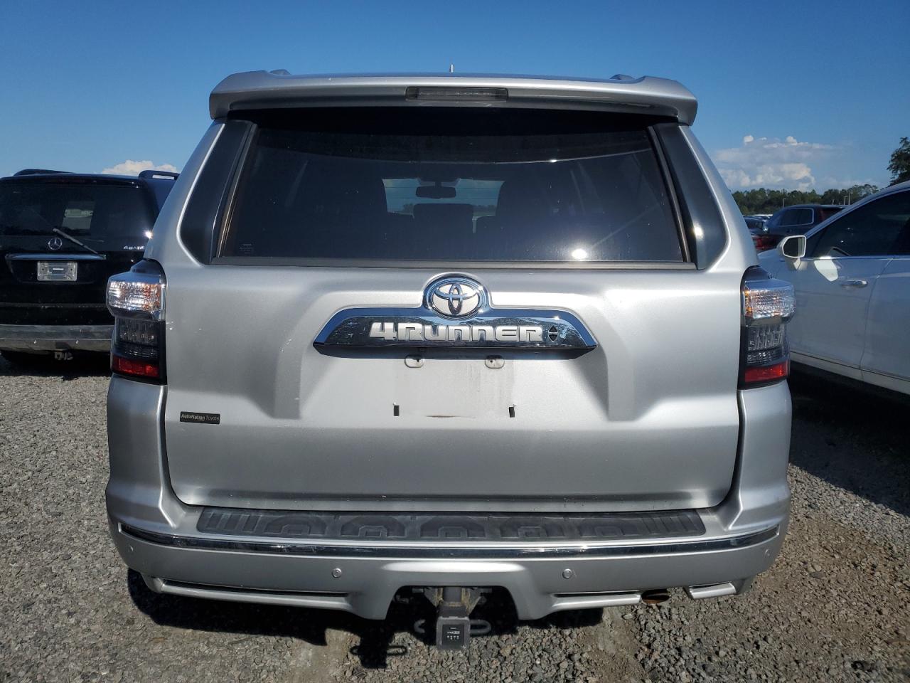 JTEZU5JR3G5147802 2016 Toyota 4Runner Sr5