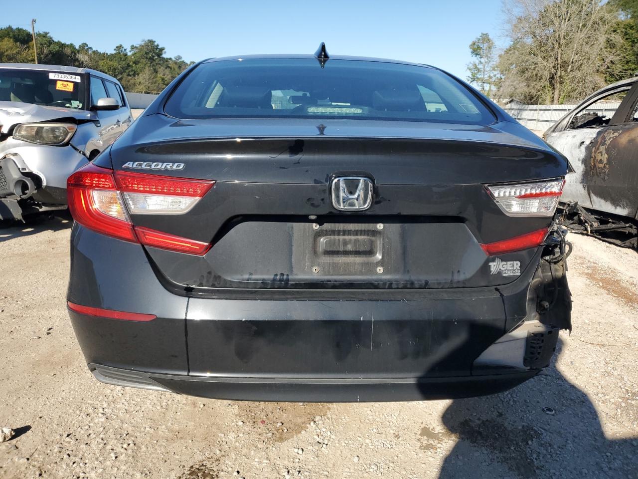 2018 Honda Accord Ex VIN: 1HGCV1F41JA072501 Lot: 73010434