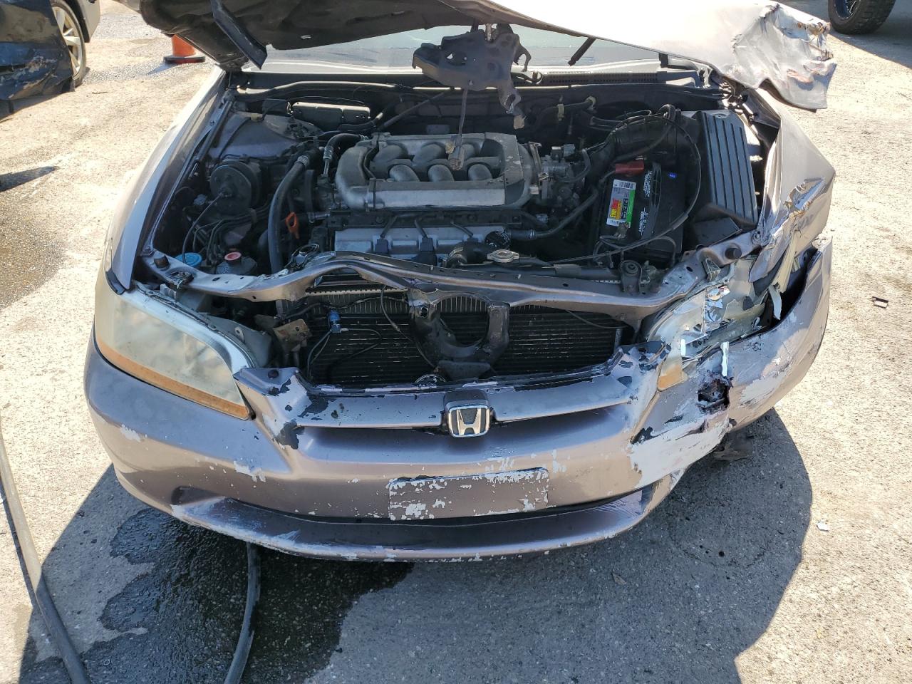 1HGCG1650YA055427 2000 Honda Accord Ex