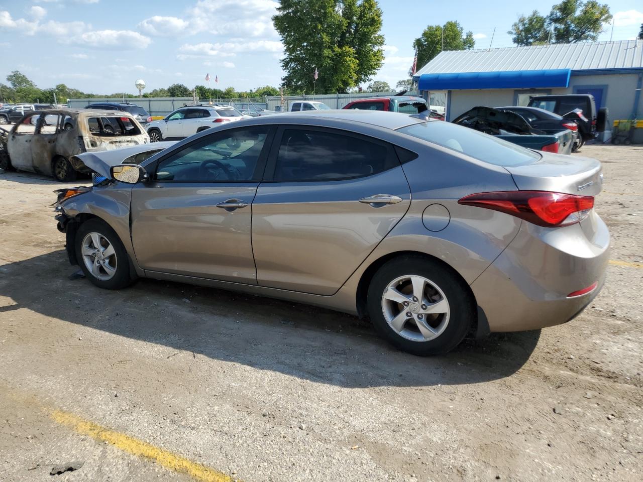 5NPDH4AE1FH604079 2015 HYUNDAI ELANTRA - Image 2