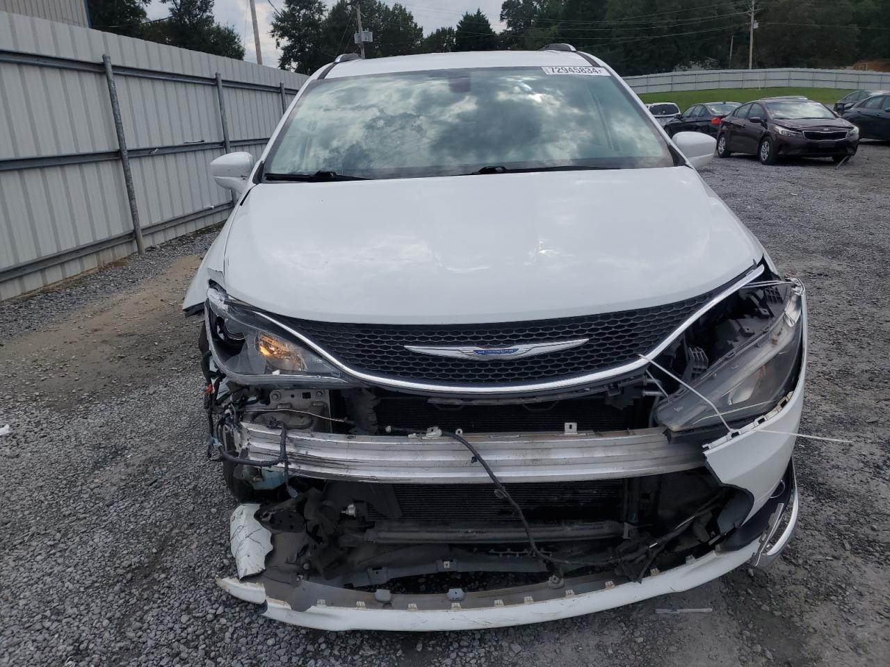 2018 Chrysler Pacifica - Image 5