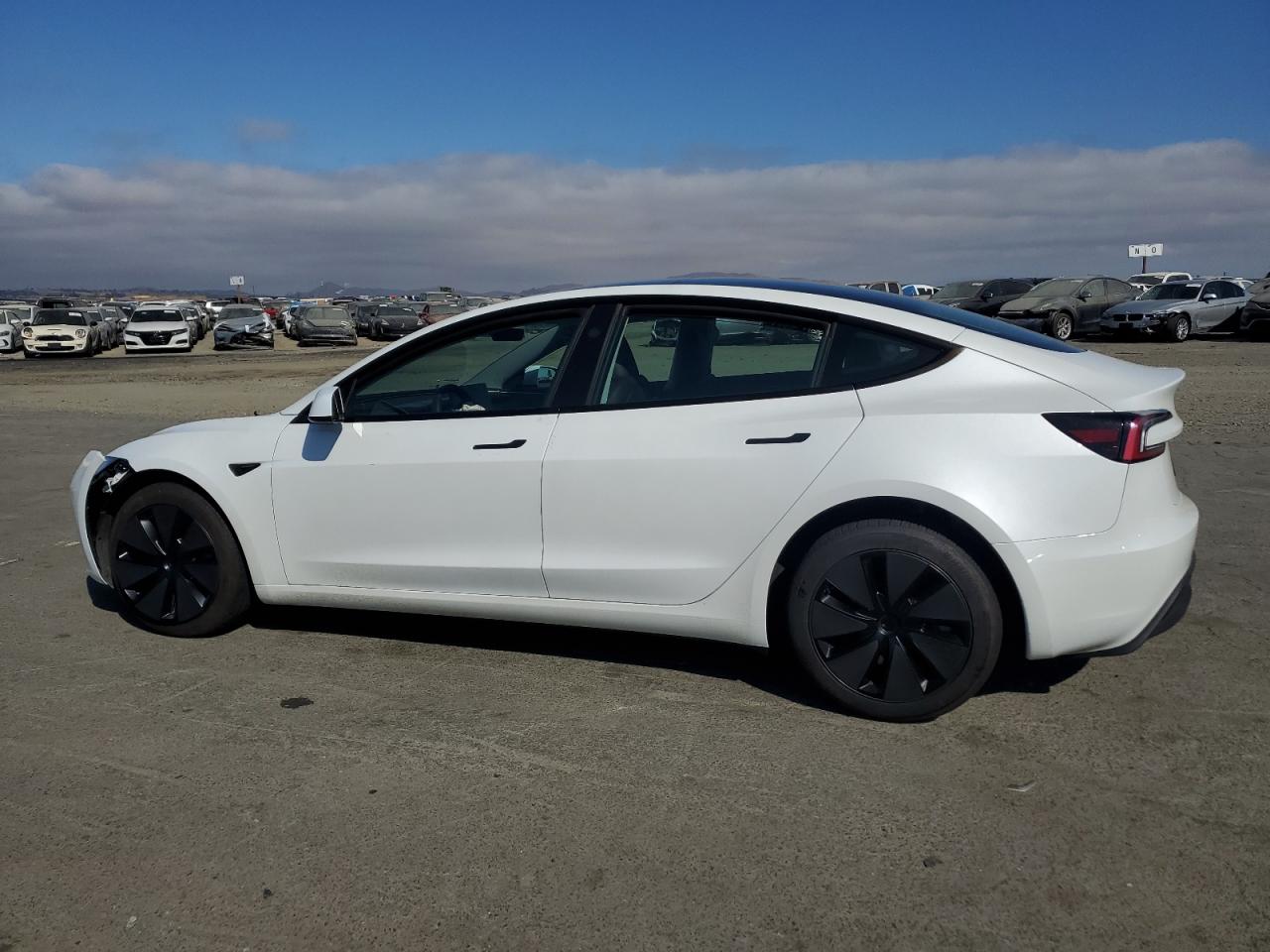 5YJ3E1EA6RF721685 2024 TESLA MODEL 3 - Image 2