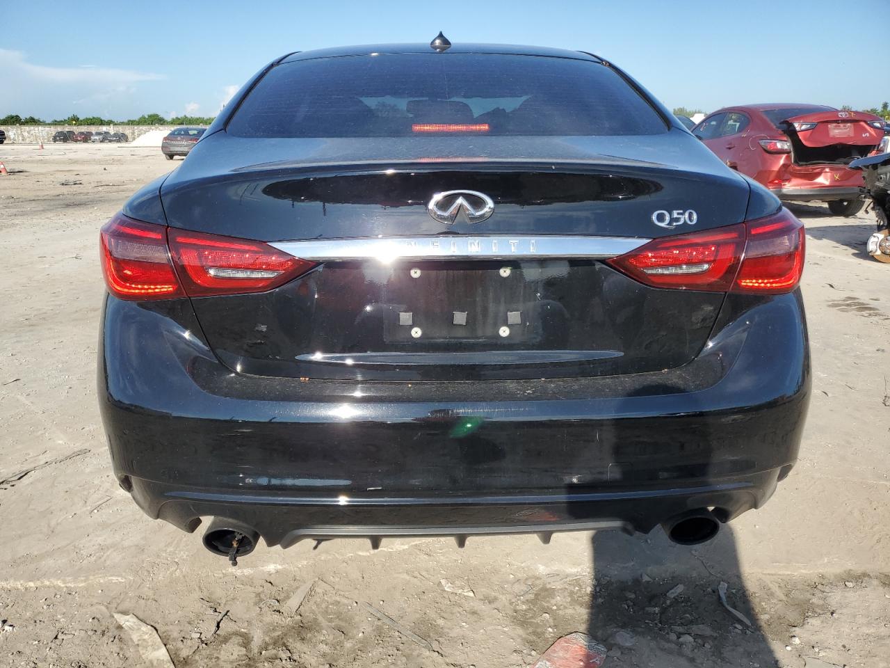 2018 Infiniti Q50 Luxe VIN: JN1EV7AP1JM351671 Lot: 72520254