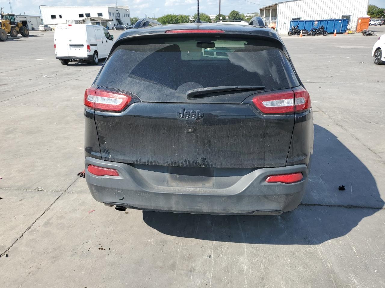 1C4PJLCB9JD558840 2018 Jeep Cherokee Latitude