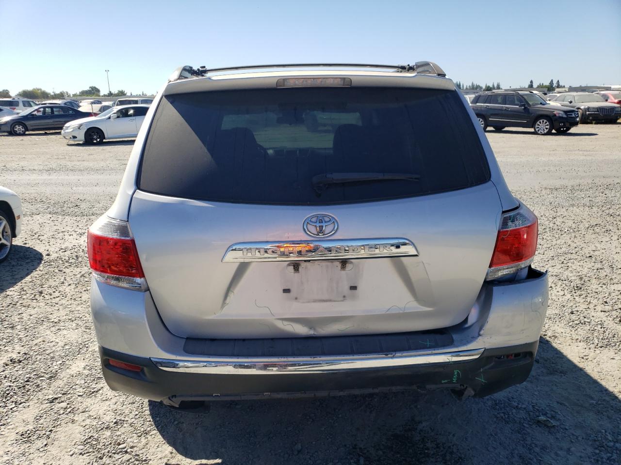 2013 Toyota Highlander Base VIN: 5TDZK3EH0DS138237 Lot: 71043864