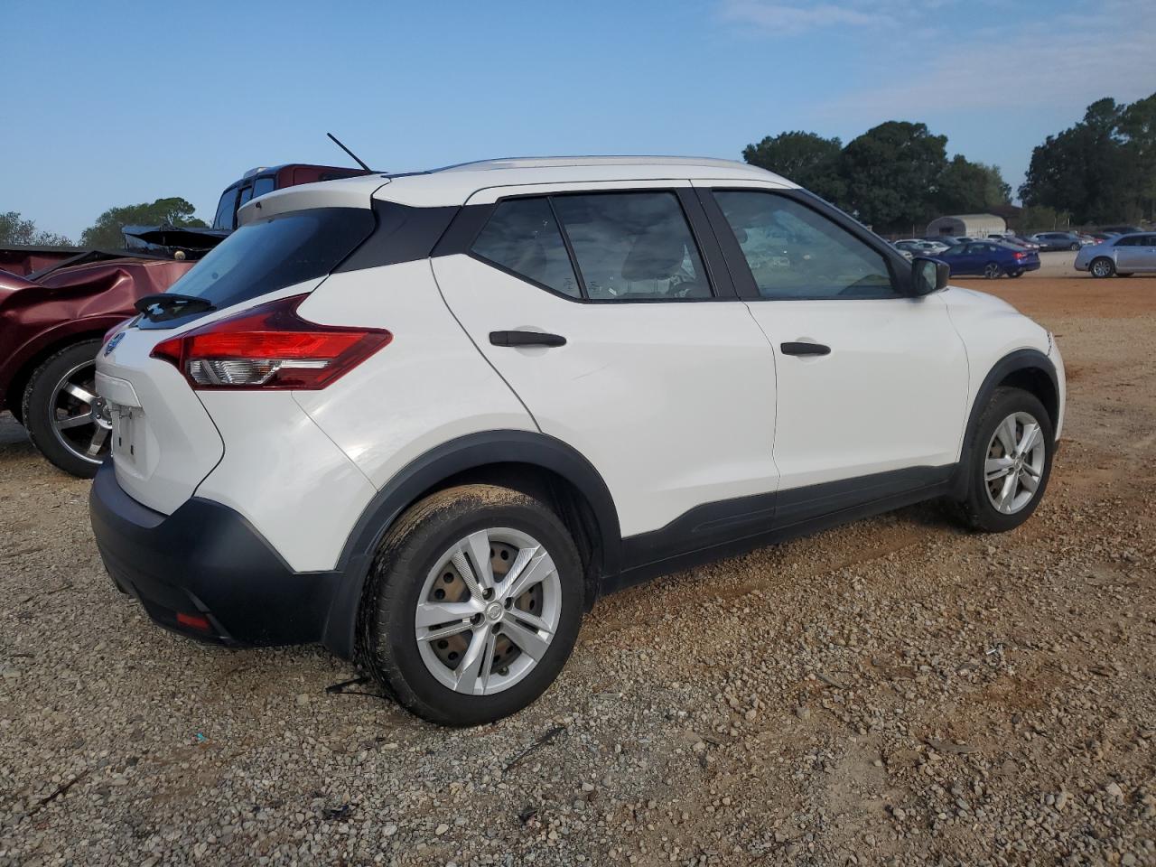 2019 Nissan Kicks S VIN: 3N1CP5CU1KL507325 Lot: 72025824