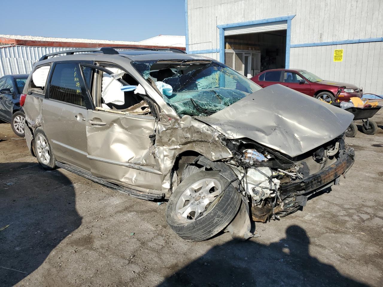 2004 Toyota Sienna - Image 4