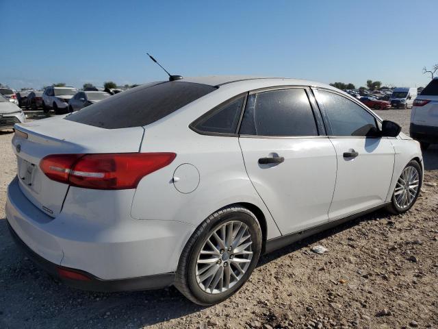 Sedans FORD FOCUS 2015 White