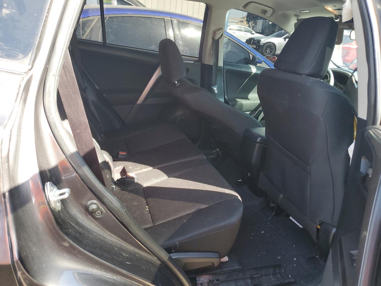 JTMZFREV0JJ159613 2018 Toyota Rav4 Le