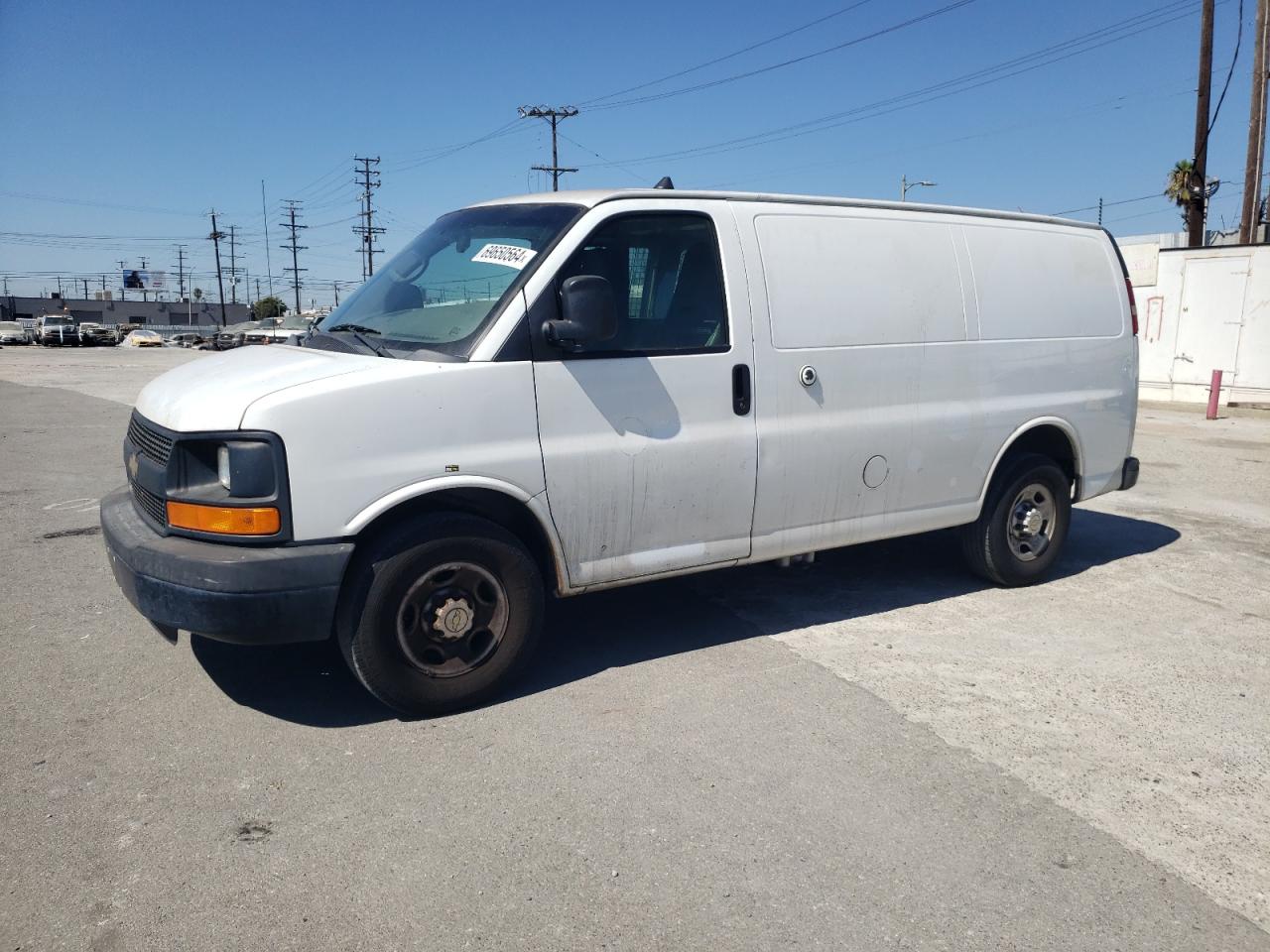 2013 Chevrolet Express G2500 for Sale in Sun Valley, CA - Minor Dent/Scratches