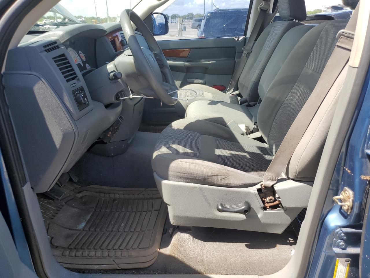 2008 Dodge RAM - Image 7