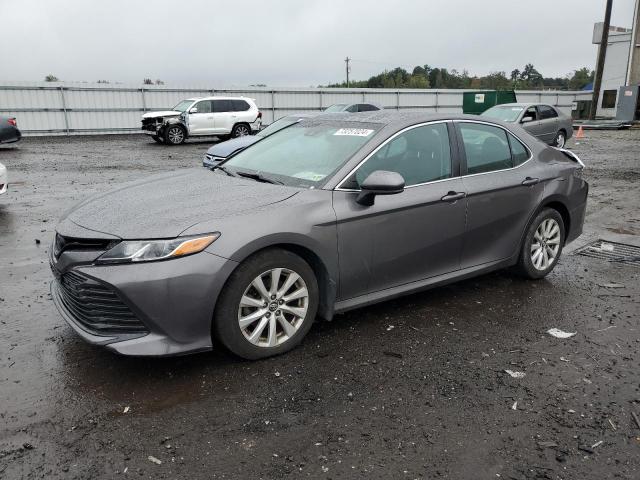 2019 Toyota Camry L продається в Fredericksburg, VA - Rear End