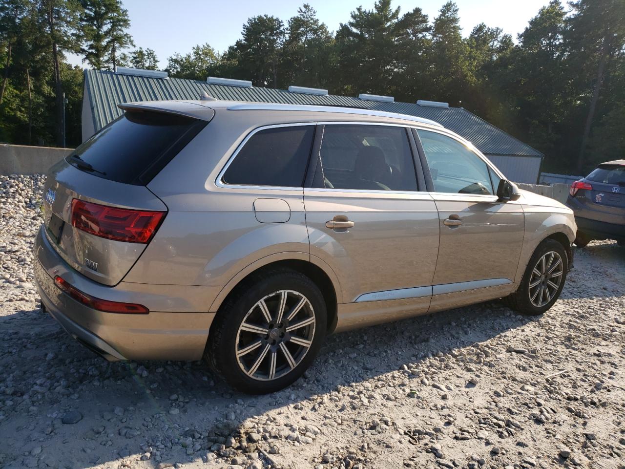 WA1VAAF76JD002479 2018 Audi Q7 Prestige