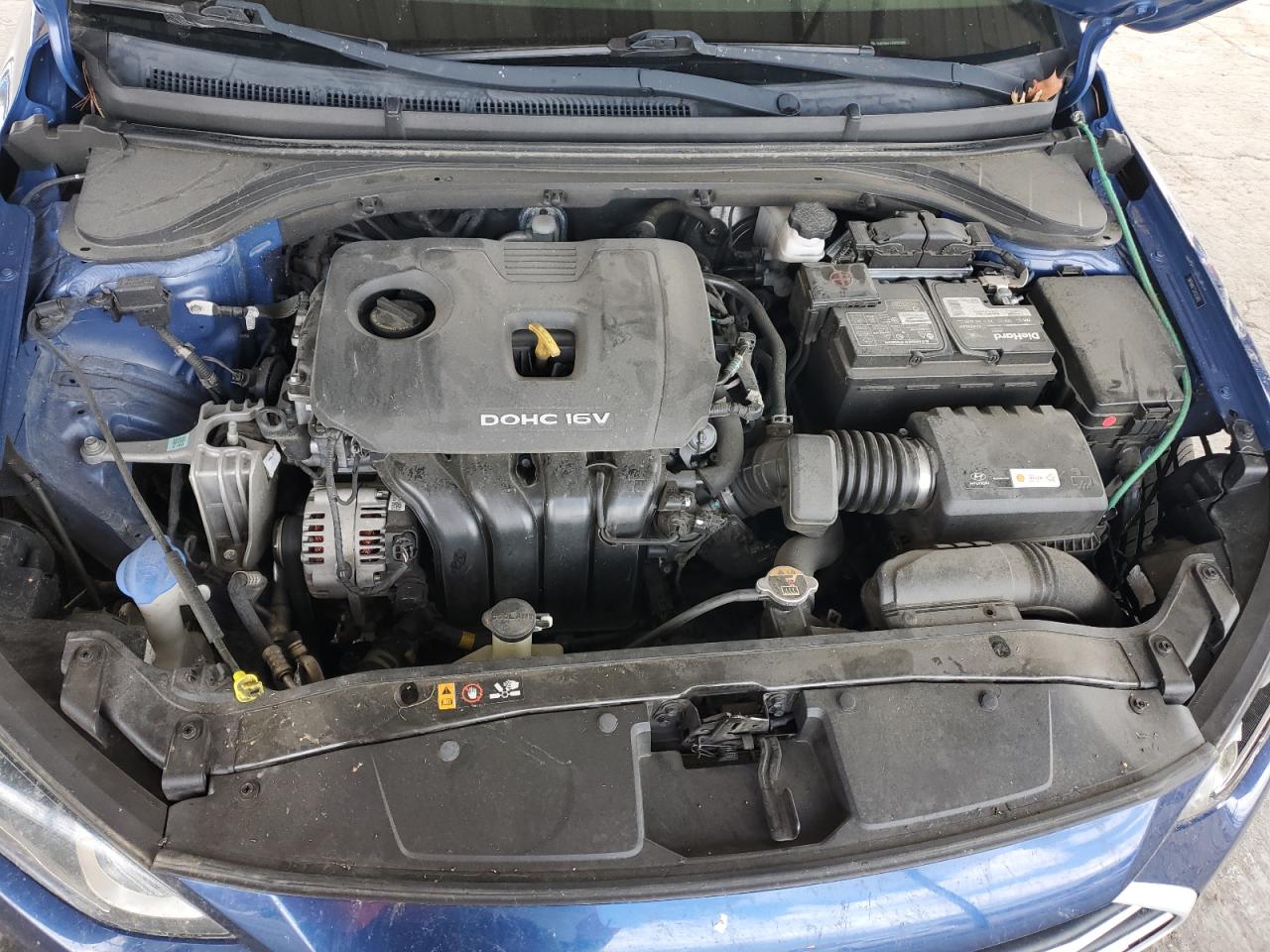 2018 Hyundai Elantra - Image 12