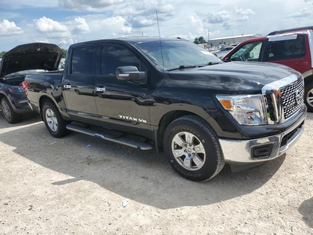  NISSAN TITAN 2018 Czarny