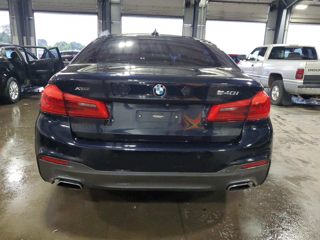 WBAJE7C51JWD52685 2018 BMW 540 Xi