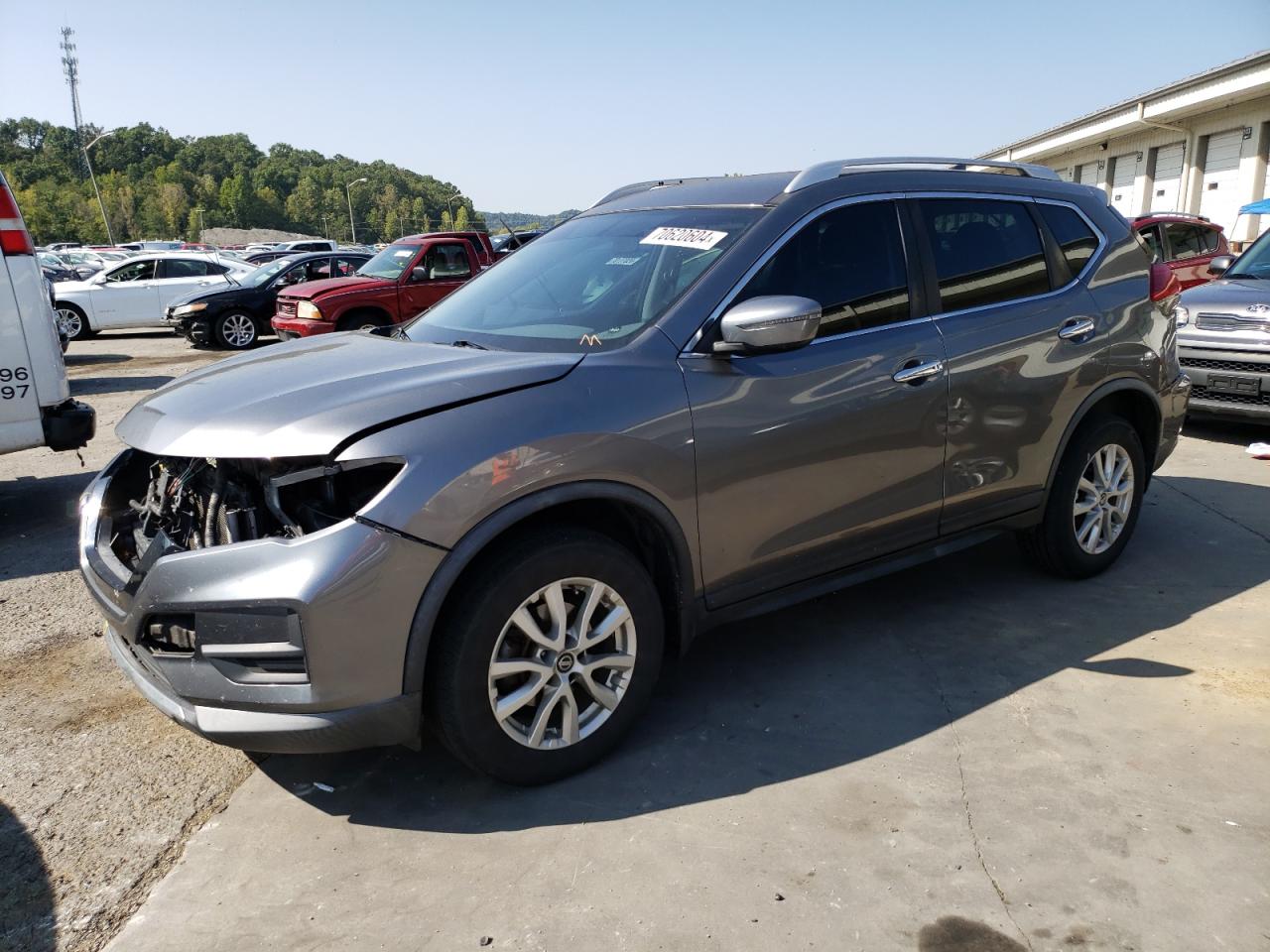 KNMAT2MV7HP599902 2017 NISSAN ROGUE - Image 1