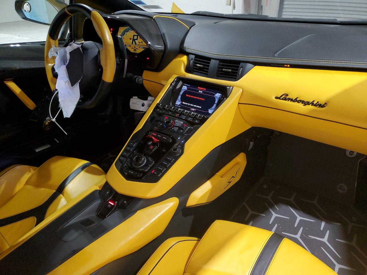 ZHWUF3ZD1GLA04746 2016 Lamborghini Aventador Sv