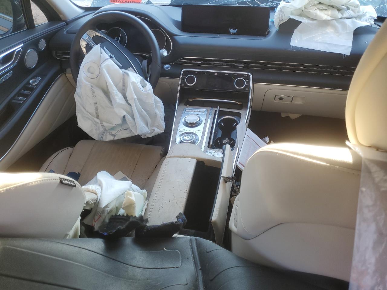 2024 Genesis GV80 - Image 8