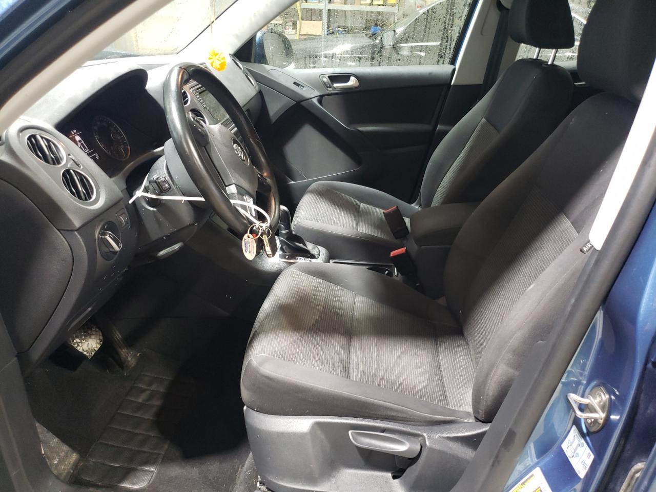 WVGAV7AXXHK041919 2017 Volkswagen Tiguan S