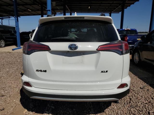  TOYOTA RAV4 2017 White