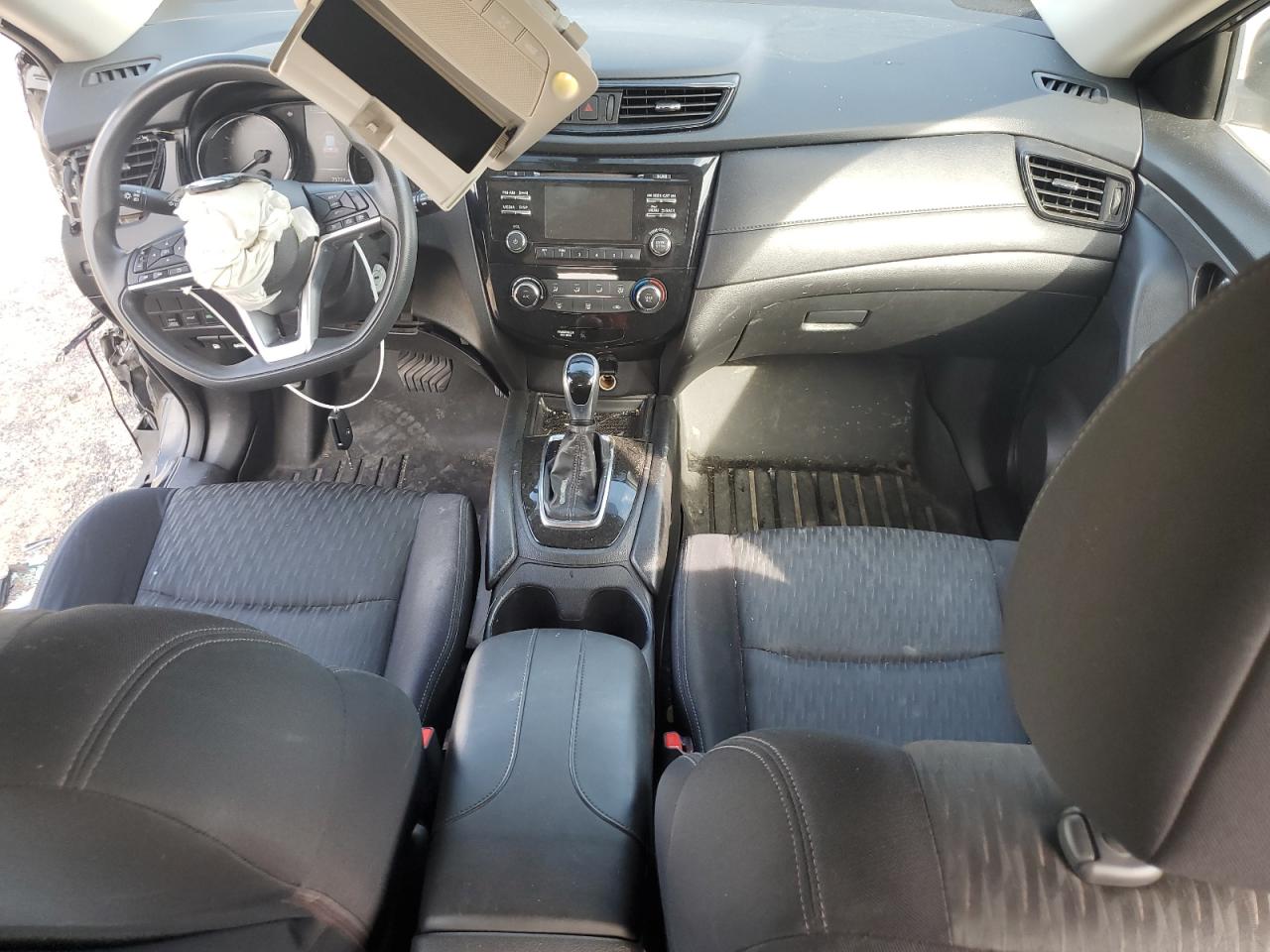 2017 Nissan Rogue - Image 8