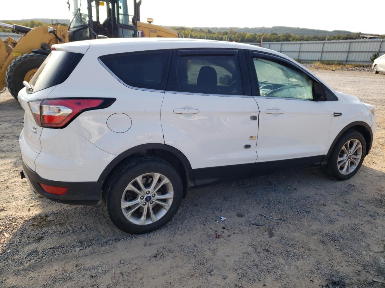 1FMCU9G97HUE75543 2017 Ford Escape Se