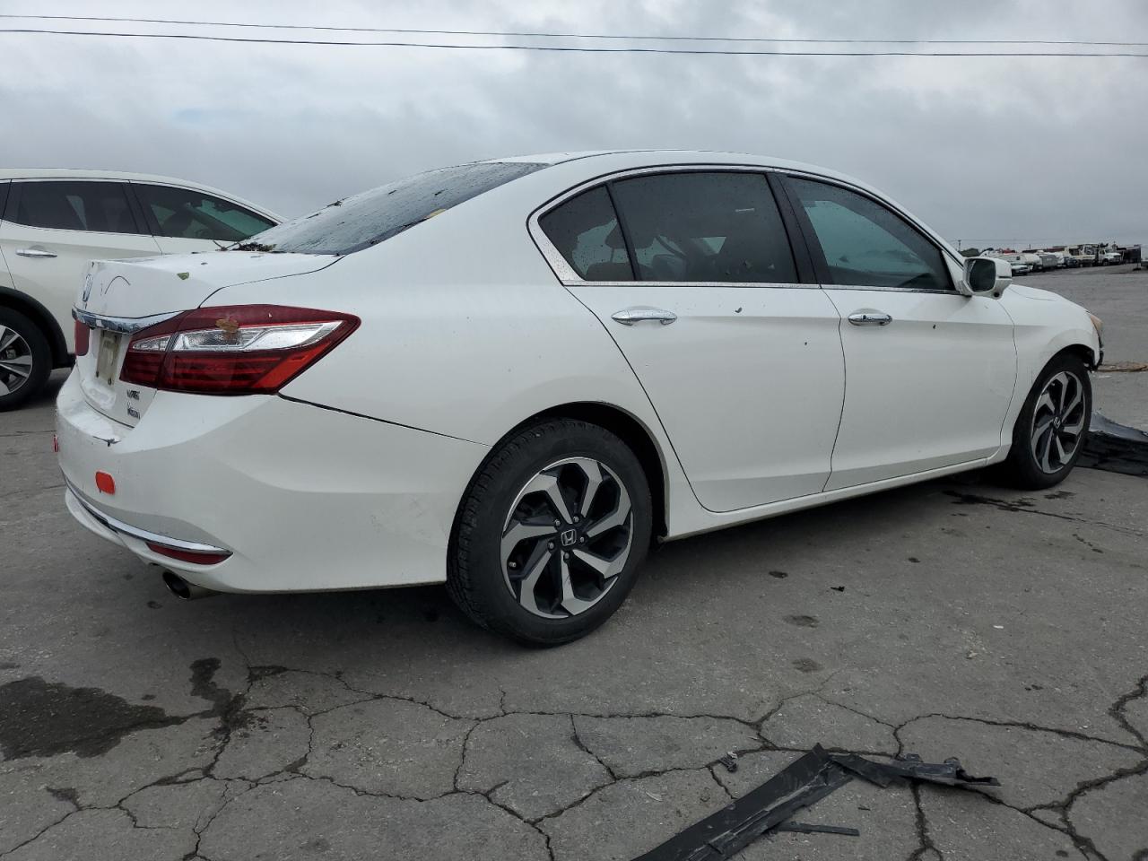 2017 Honda Accord Exl VIN: 1HGCR3F83HA029632 Lot: 73142884