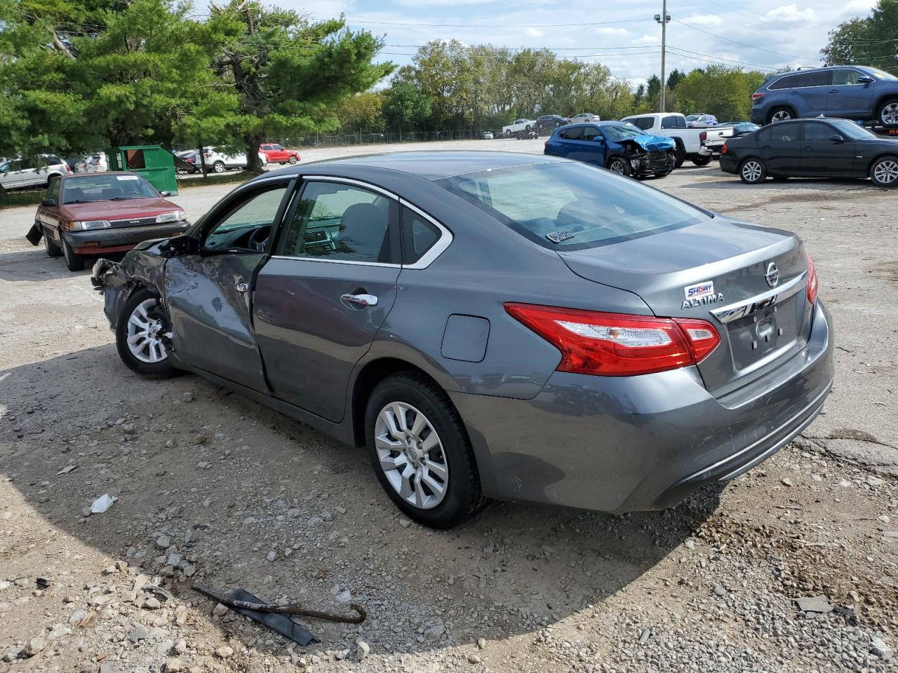 2016 Nissan Altima - Image 2