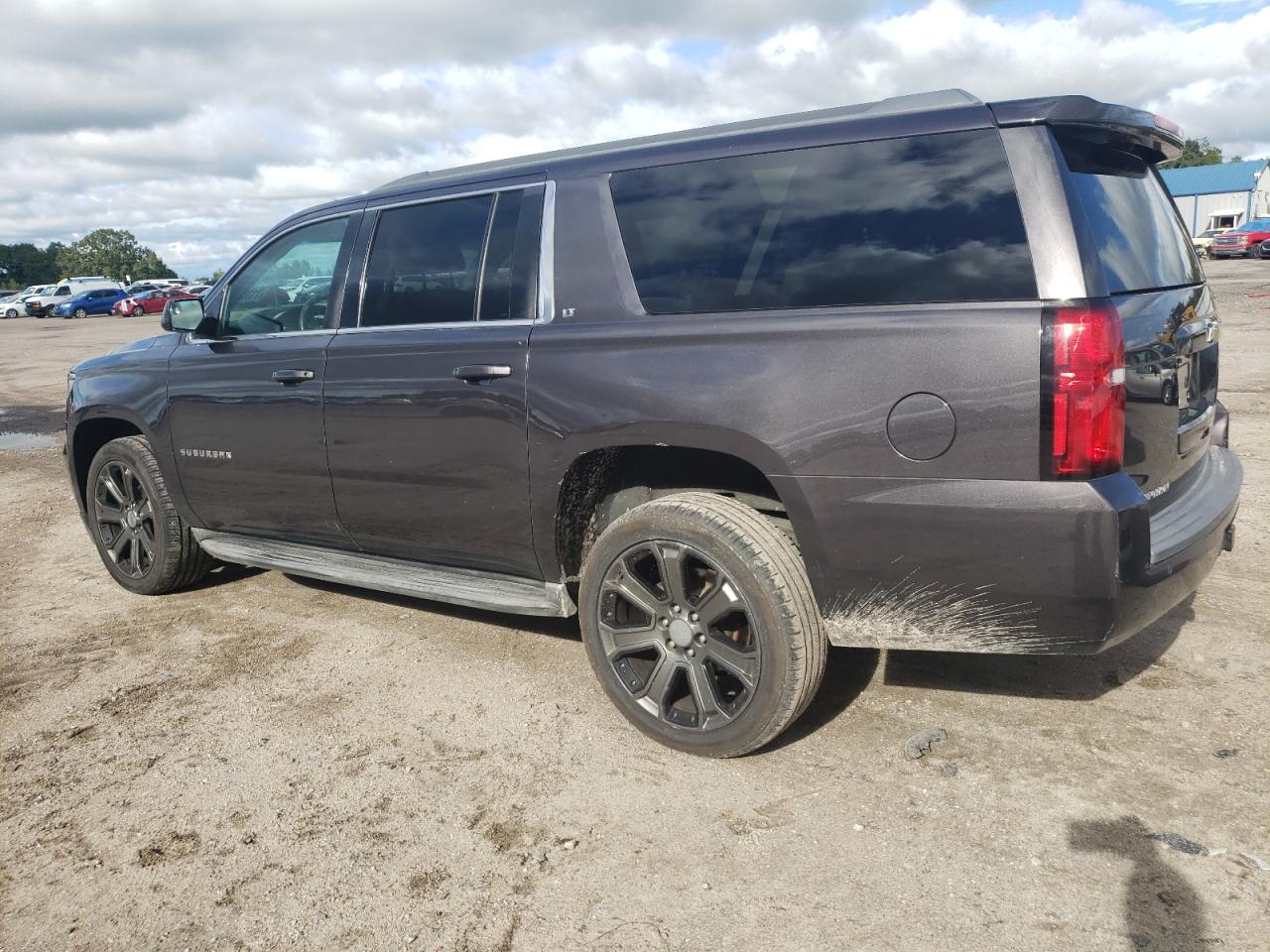 1GNSCJKC2FR187153 2015 CHEVROLET SUBURBAN - Image 2