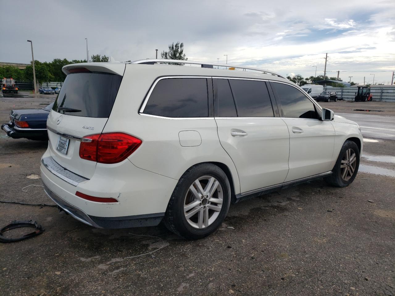 VIN 4JGDF7CE7DA181111 2013 MERCEDES-BENZ GL-CLASS no.3