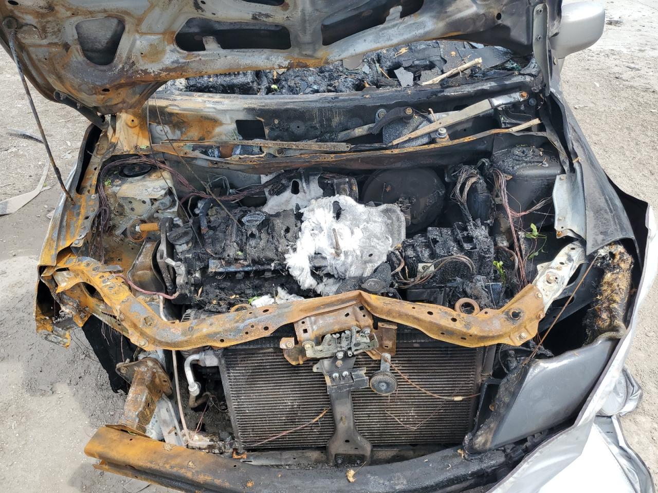 2009 Nissan Versa - Image 11