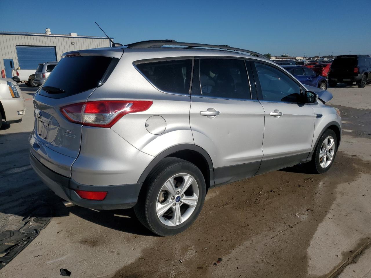 VIN 1FMCU0GX0EUD44427 2014 FORD ESCAPE no.3