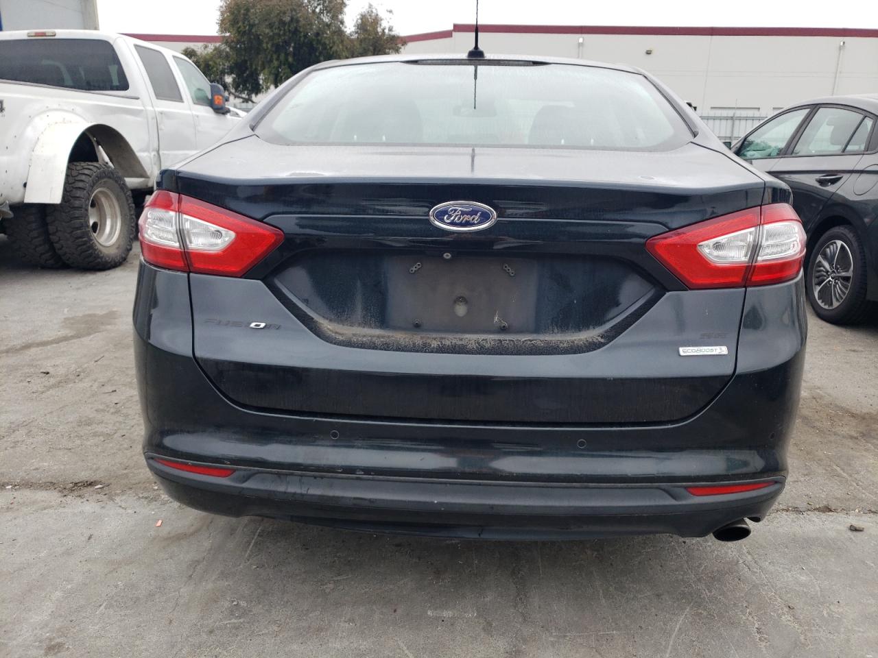 3FA6P0HD8ER115472 2014 Ford Fusion Se