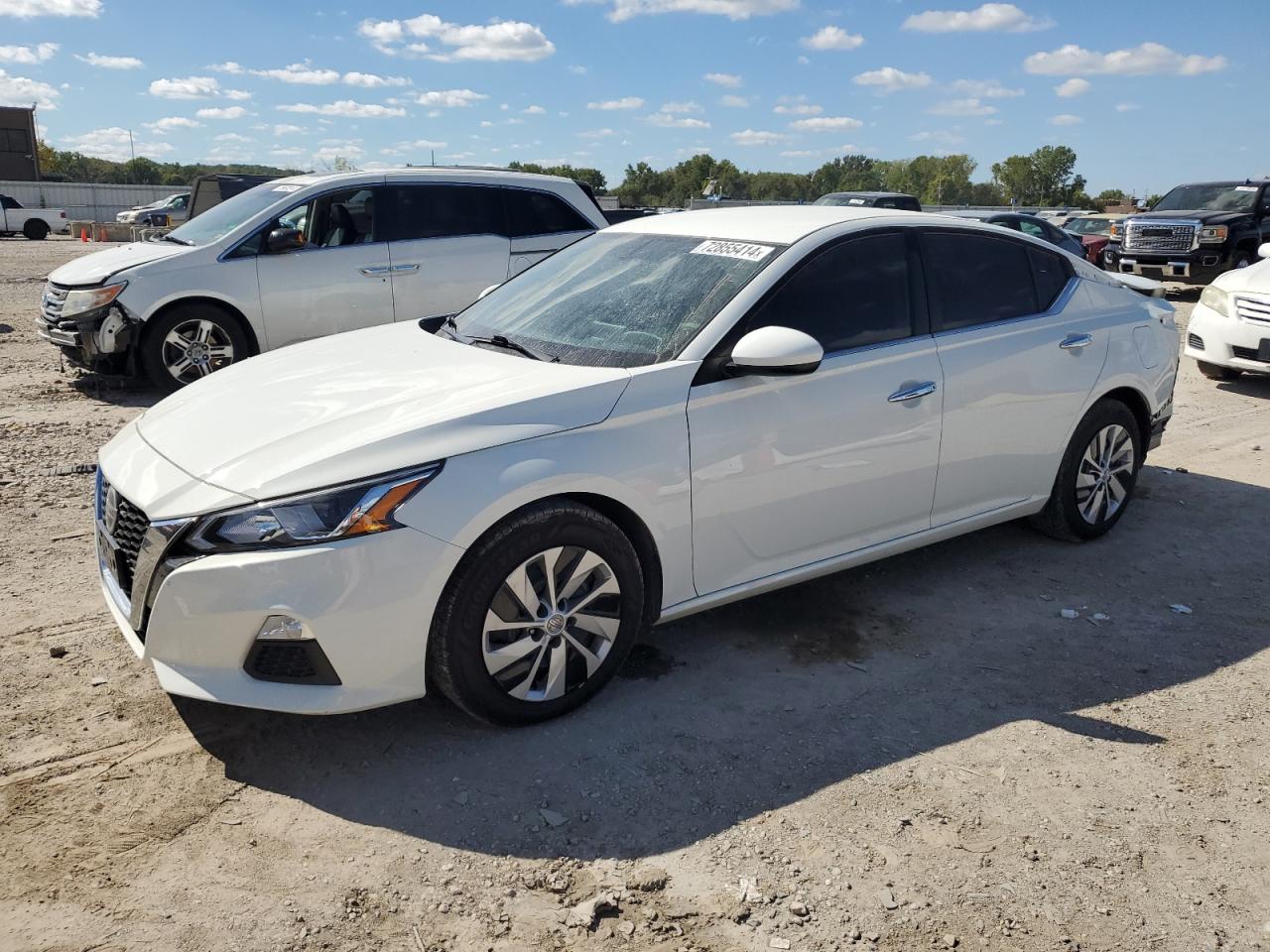 2020 Nissan Altima - Image 1