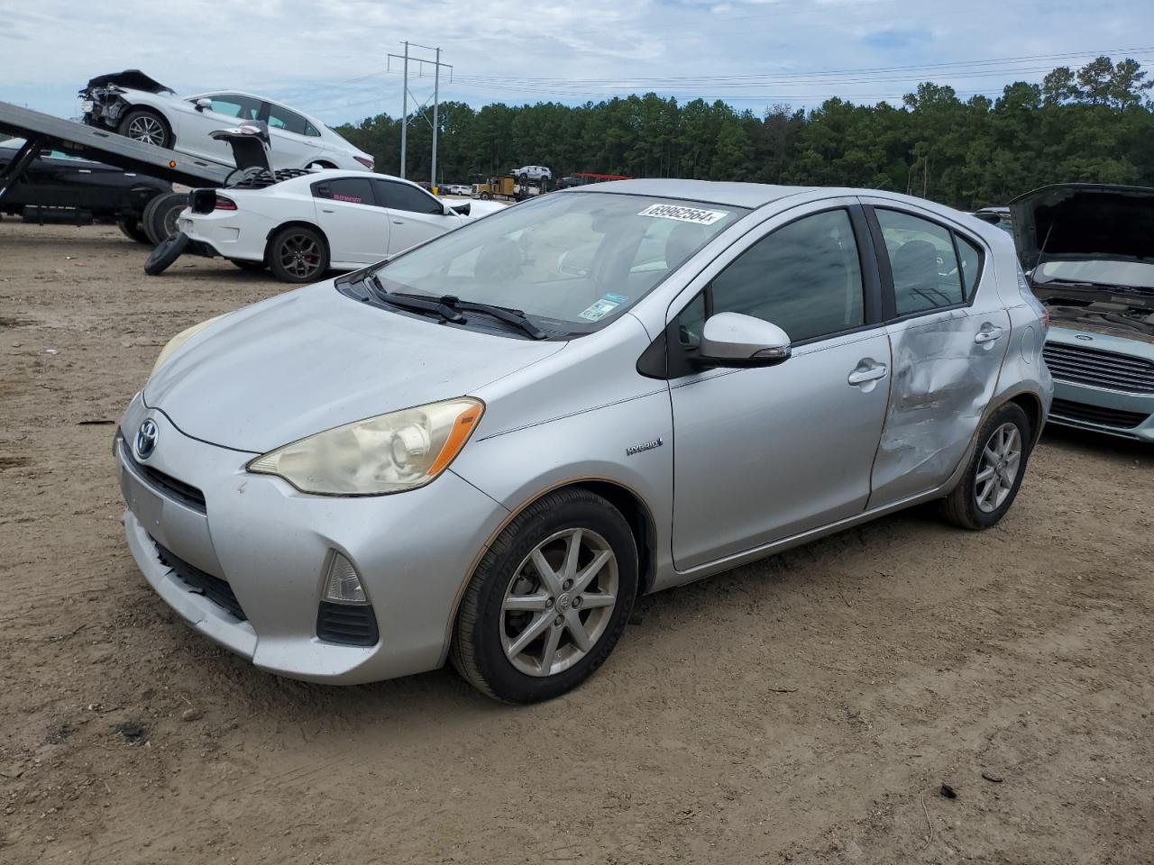 2013 Toyota Prius C VIN: JTDKDTB31D1039654 Lot: 69962564