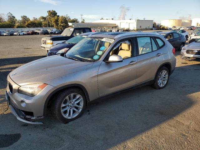  BMW X1 2015 Srebrny