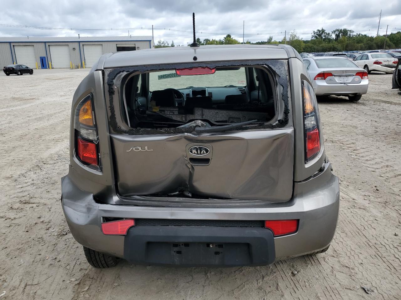 KNDJT2A21B7258917 2011 Kia Soul +