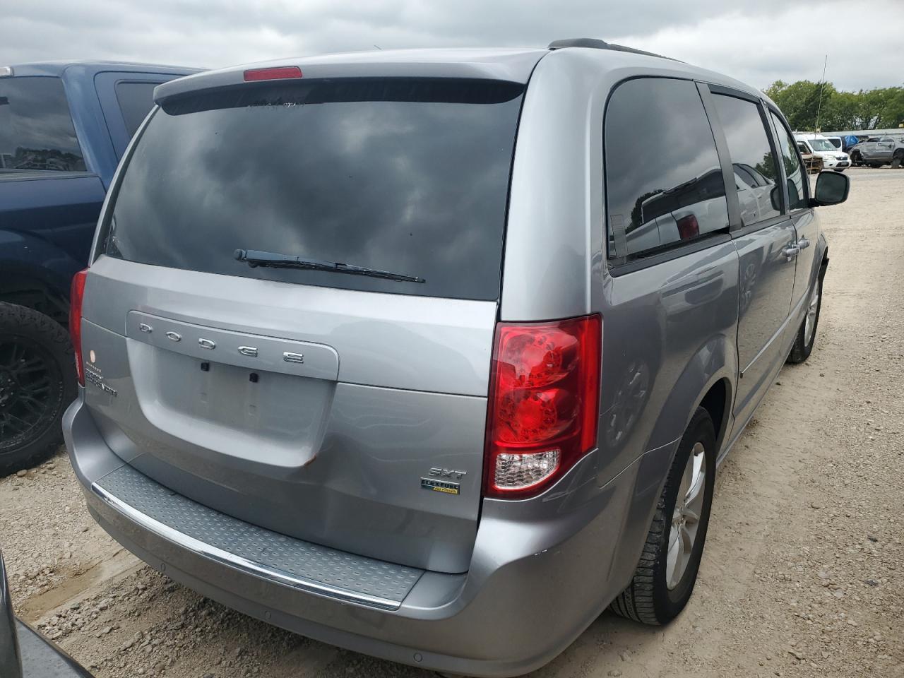2016 Dodge Caravan - Image 3