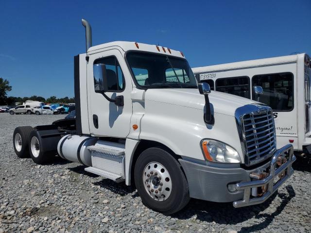 2016 Freightliner Cascadia 125