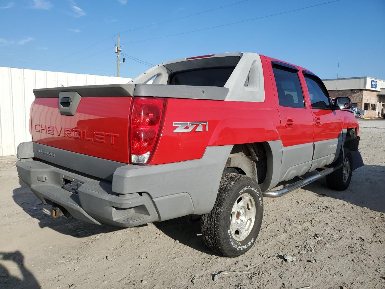 2002 Chevrolet Avalanche - Image 3