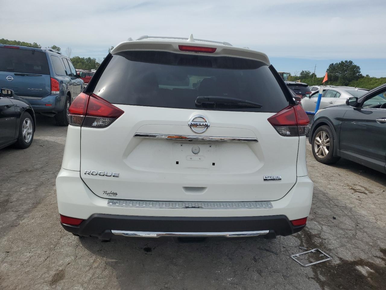 2019 Nissan Rogue S VIN: 5N1AT2MT1KC840281 Lot: 69879664