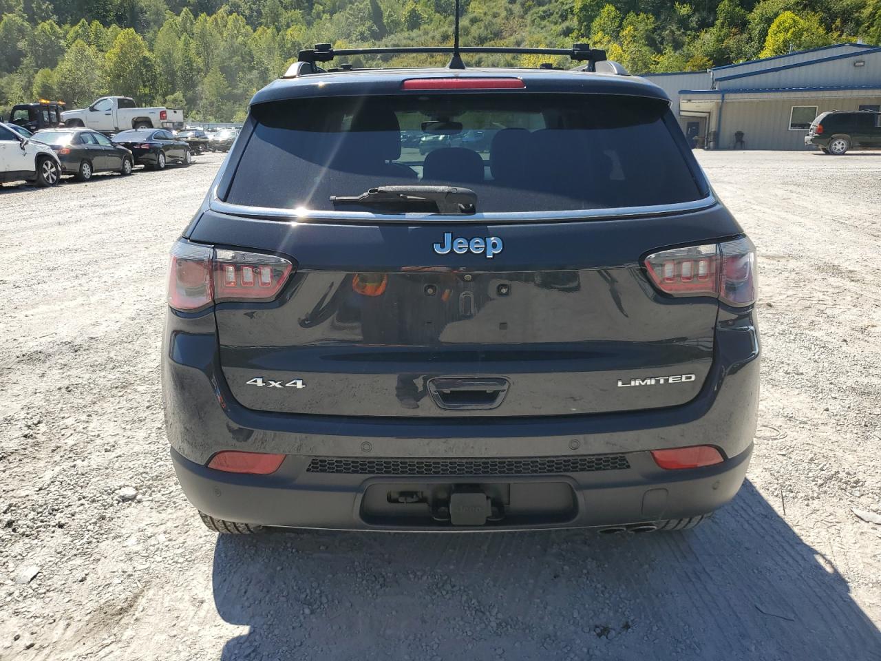 3C4NJDCB9JT346317 2018 Jeep Compass Limited