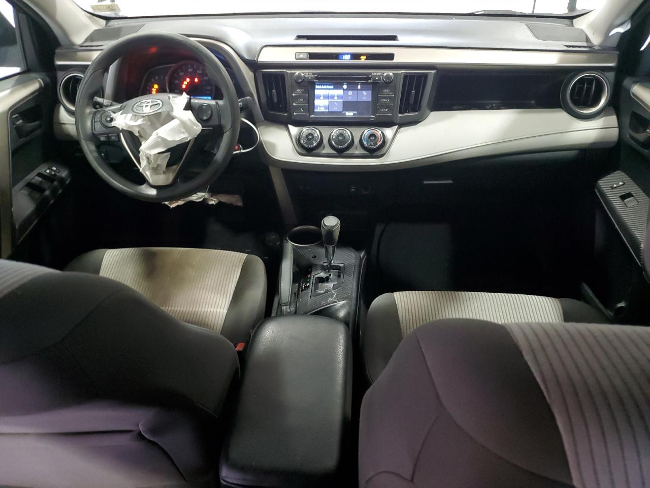 2T3ZFREV3FW158304 2015 Toyota Rav4 Le