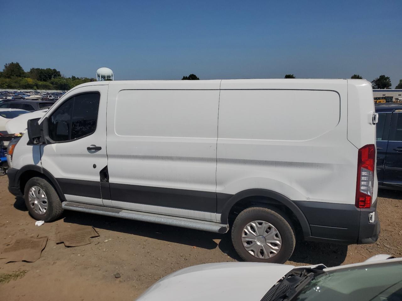 VIN 1FTBR1Y83MKA24432 2021 FORD TRANSIT no.2