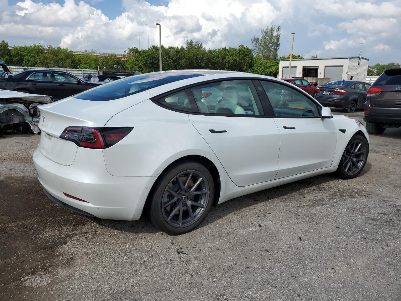 VIN 5YJ3E1EA3NF316314 2022 TESLA MODEL 3 no.3