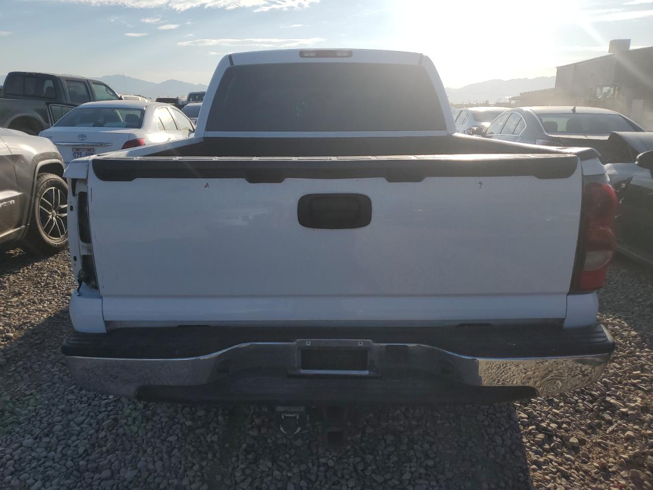 2005 Chevrolet Silverado C1500 VIN: 2GCEC13T751181893 Lot: 70655454