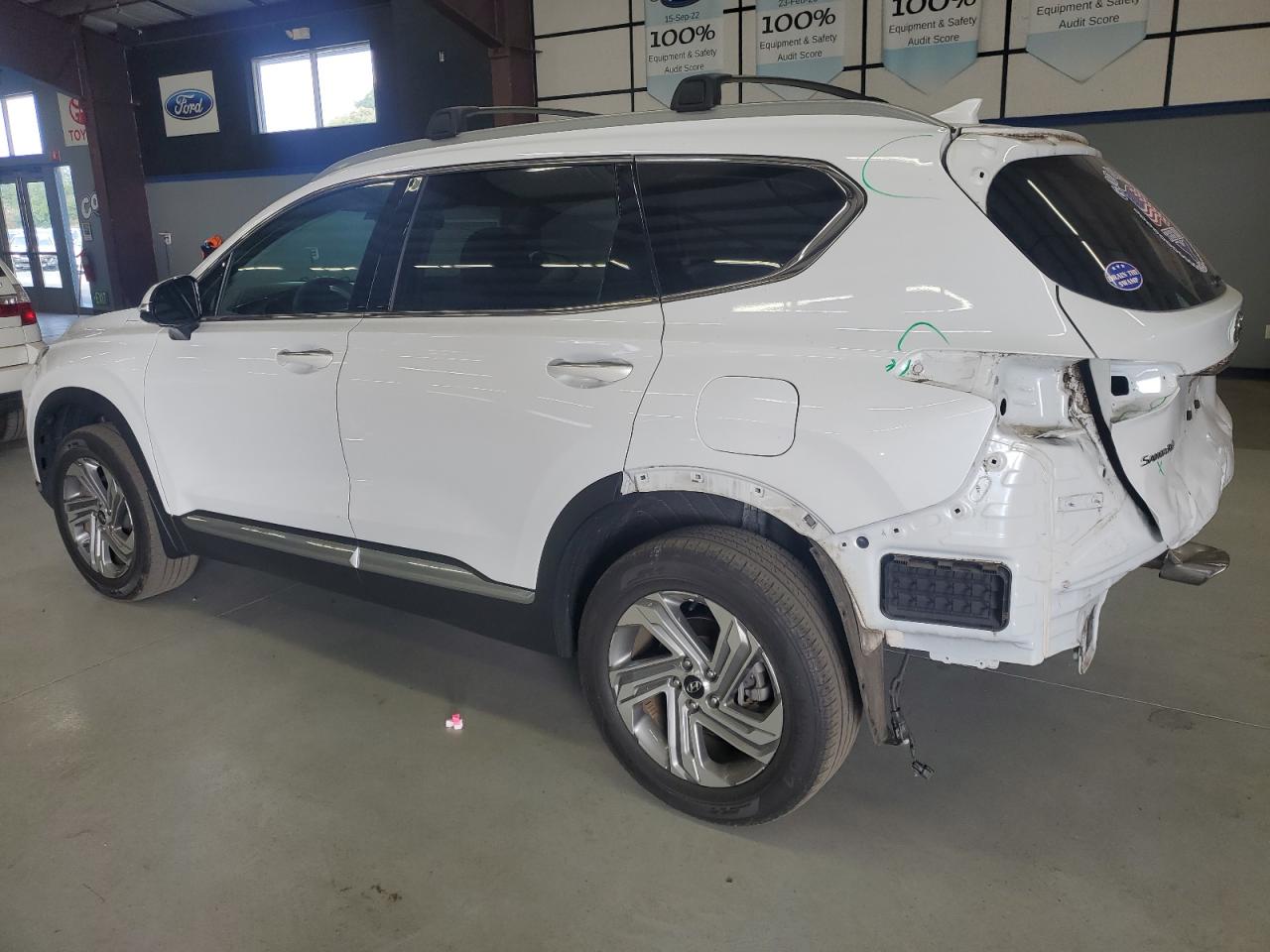 2021 Hyundai Santa Fe - Image 2
