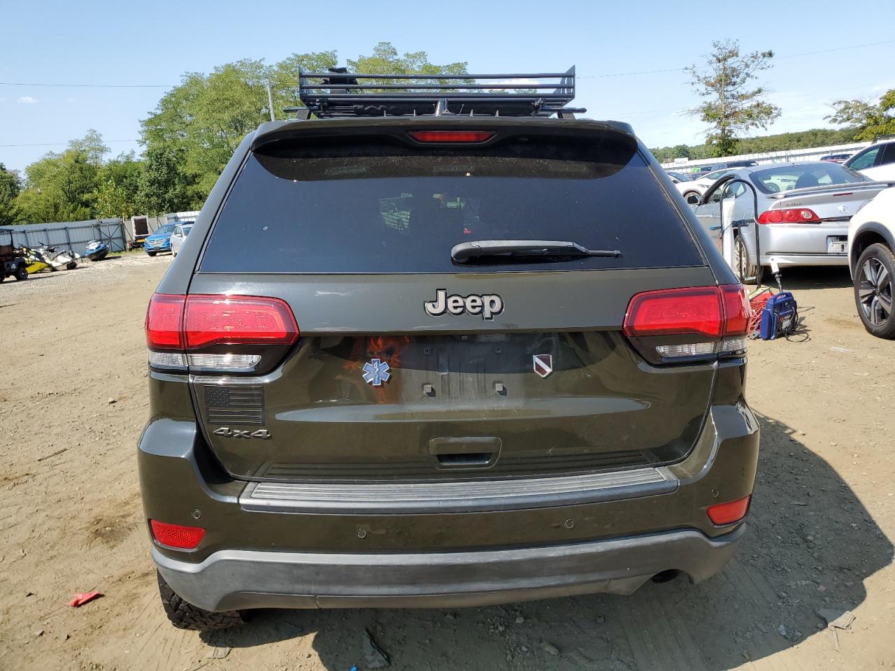 1C4RJFAG4HC645571 2017 Jeep Grand Cherokee Laredo