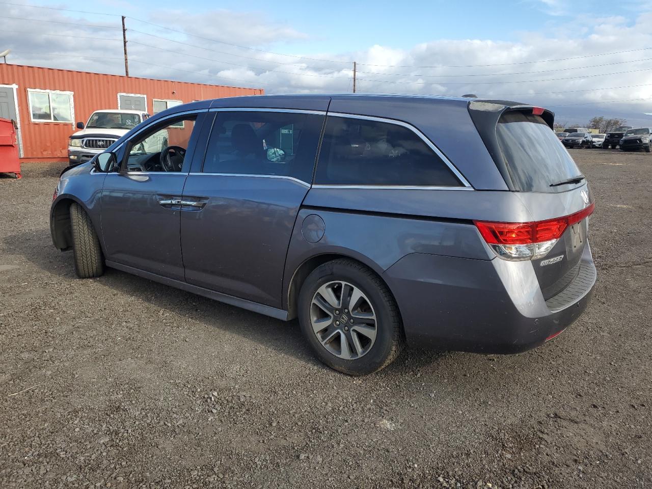 2015 Honda Odyssey - Image 2